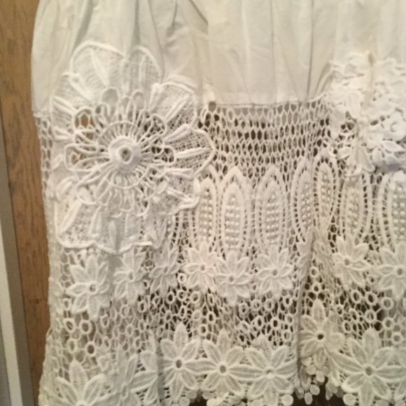 NWT Fashion Concepts lace floral white tunic - Picture 2 of 8